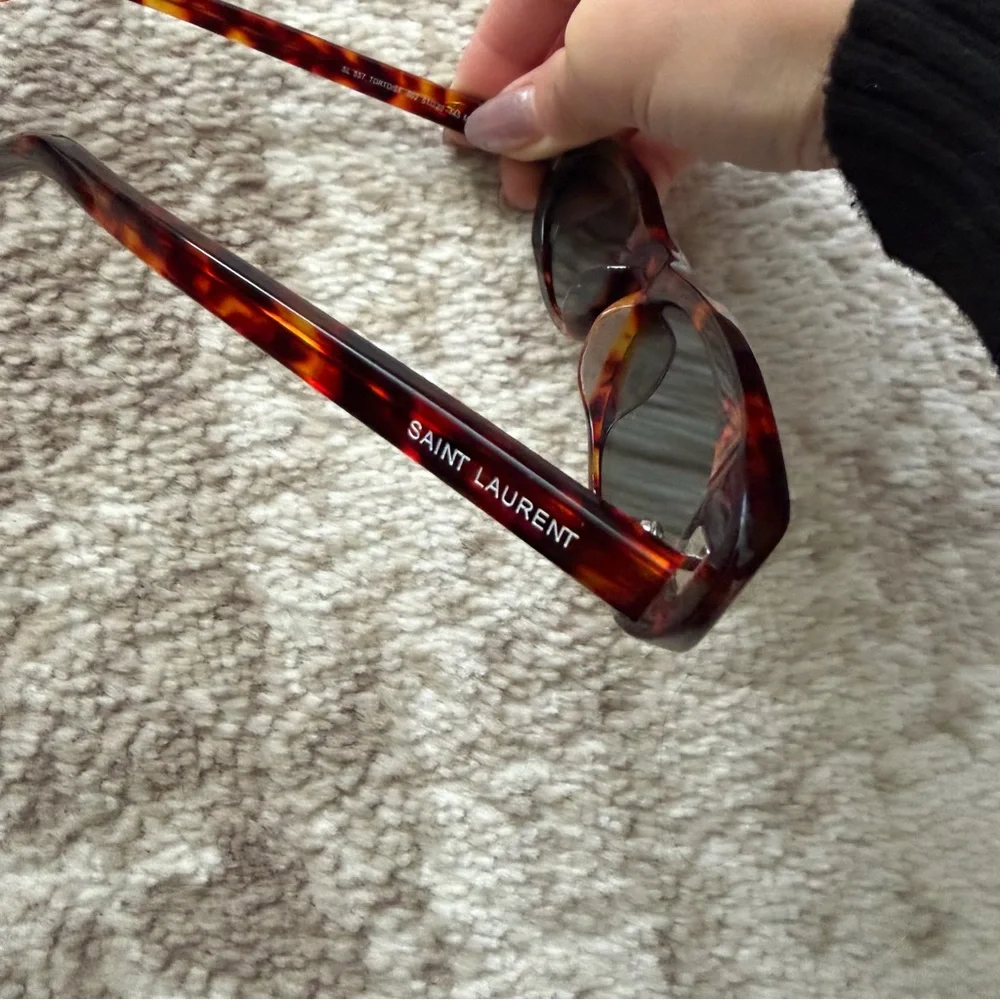 Tortoise Shell Sunglasses - Picture 5 of 9